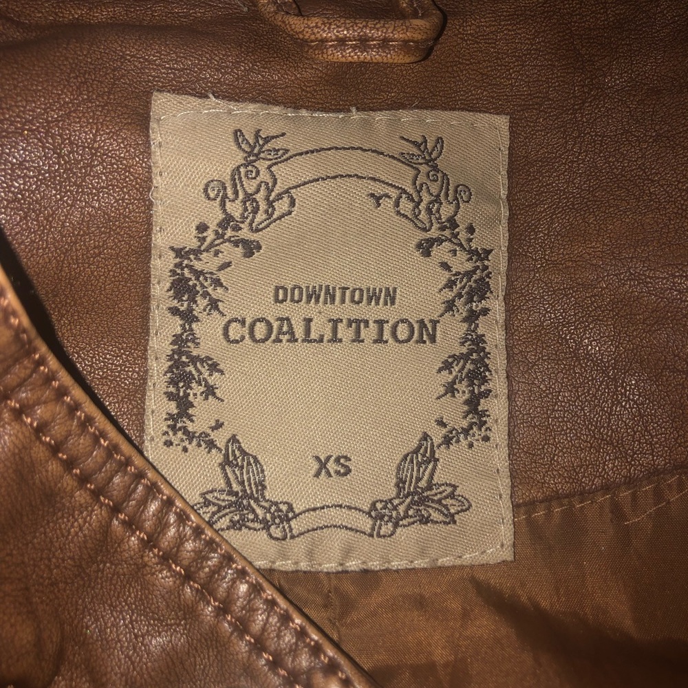 Tan leather jacket - Picture 3 of 3